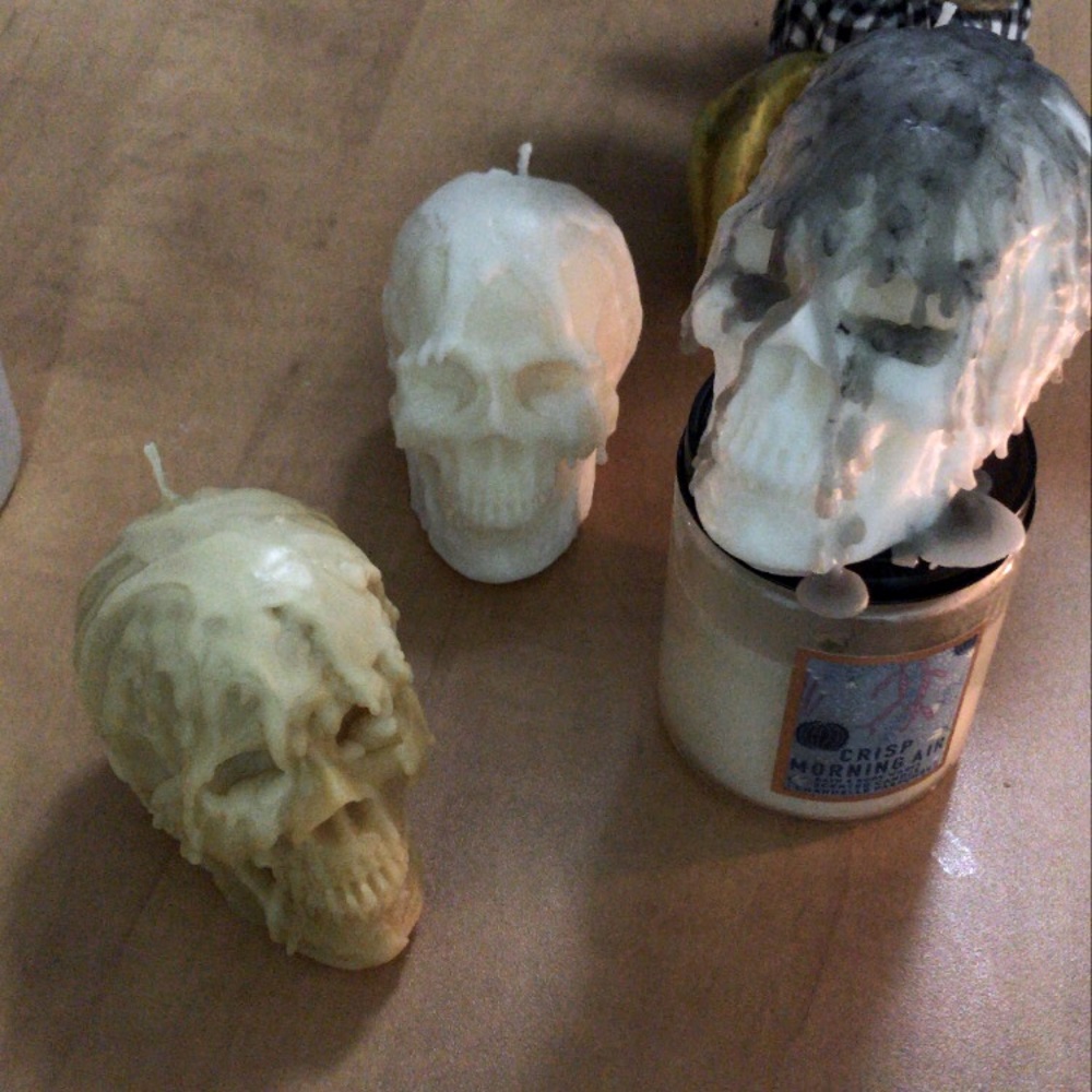 Skull candle - Picture 2 of 2
